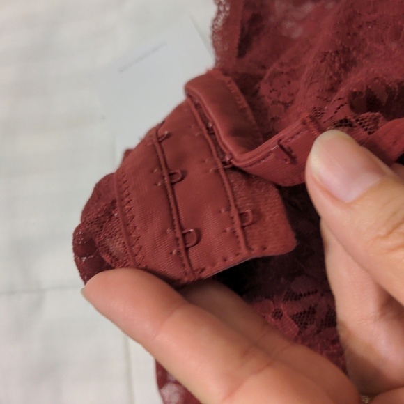 New with tags lacy long sleeved bustier type top size small - Picture 8 of 8